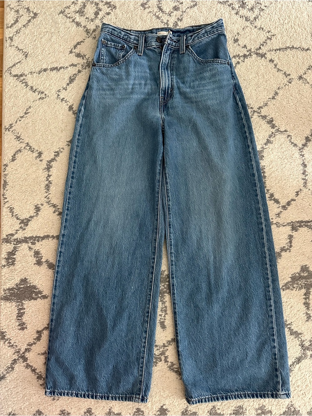 Levi's Cinch Baggy Wide Leg Jeans